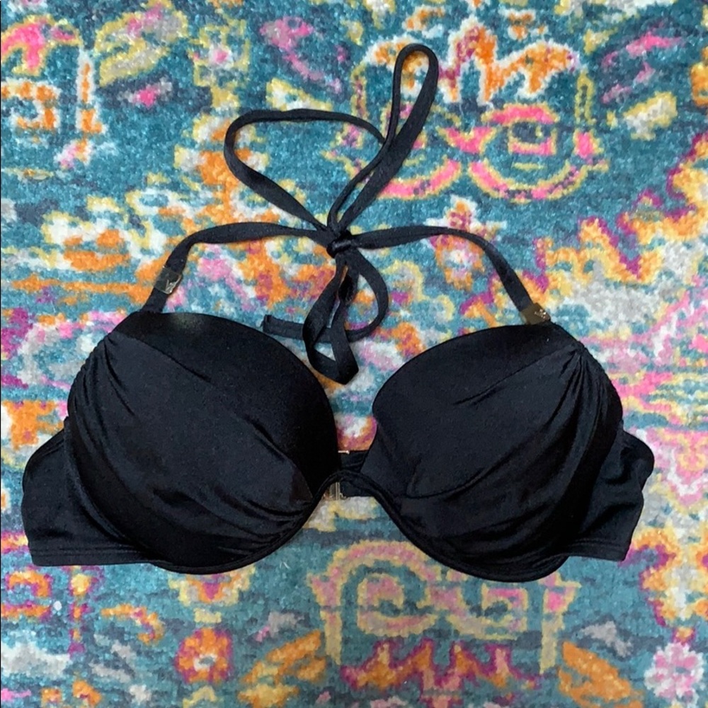 Victoria’s Secret bikini